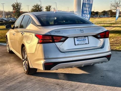 Used 2021 Nissan Altima 2.5 SV image 5