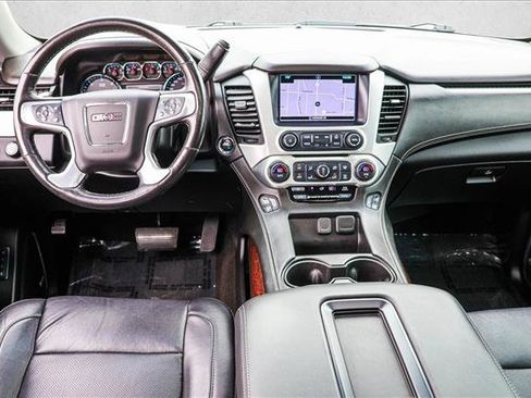 Used 2018 GMC Yukon SLT w/ Premium Edition AWD/4WD image 23