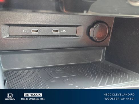 Used 2024 Volkswagen Taos SE FWD image 7