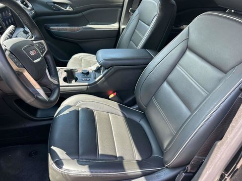 Used 2023 GMC Acadia Denali w/ Denali Ultimate Package AWD/4WD image 14