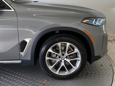 New 2026 BMW X5 xDrive40i w/ Premium Package image 10