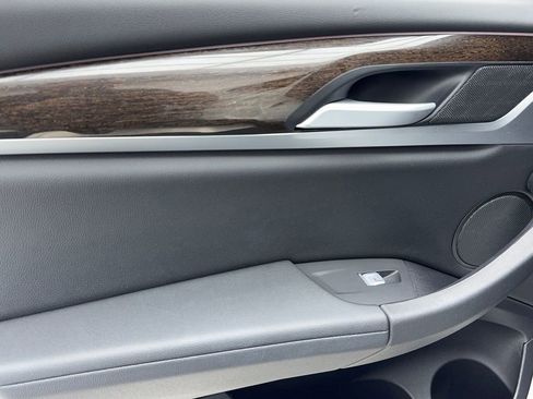 Used 2024 BMW X4 xDrive30i image 45