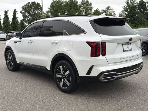 Used 2021 Kia Sorento S FWD image 5