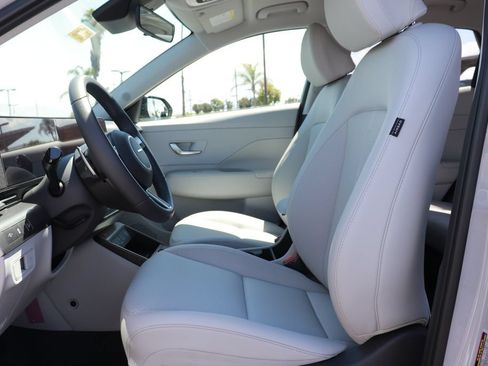 Used 2026 Hyundai Kona SEL Premium FWD image 11