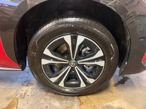 Certified 2024 Toyota bZ4X AWD w/ Weather Package image 28