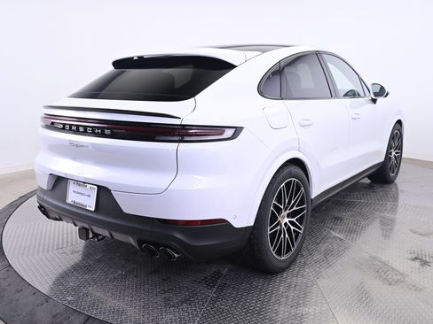 Used 2026 Porsche Cayenne Coupe AWD/4WD image 7