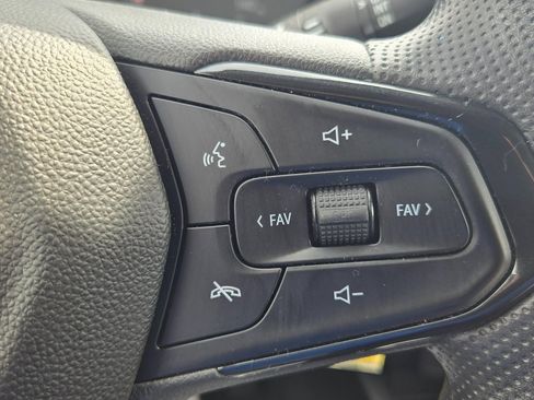 Used 2024 Chevrolet Trax LS image 31