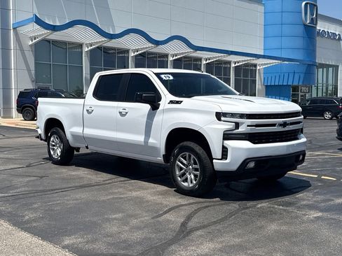Used 2019 Chevrolet Silverado 1500 RST w/ True North Edition AWD/4WD image 3
