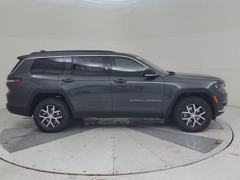 New 2025 Jeep Grand Cherokee L Limited image 17