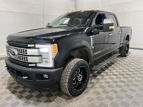 Used 2017 Ford F250 Platinum w/ Platinum Ultimate Package AWD/4WD image 1