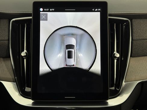 Used 2025 Volvo XC90 T8 Ultra w/ Protection Package Premier image 28