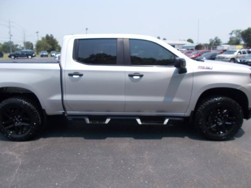 Used 2021 Chevrolet Silverado 1500 Custom Trail Boss w/ LPO, Dark Essentials Package AWD/4WD image 12