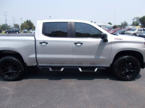 Used 2021 Chevrolet Silverado 1500 Custom Trail Boss w/ LPO, Dark Essentials Package AWD/4WD image 12