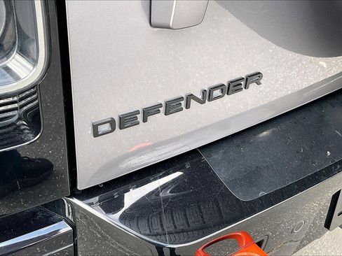 Used 2023 Land Rover Defender 130 X AWD/4WD image 31