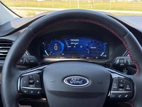Used 2022 Ford Escape SEL w/ SEL Stealth AWD Package image 36