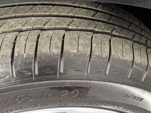 Used 2025 Cadillac XT5 Premium Luxury image 9