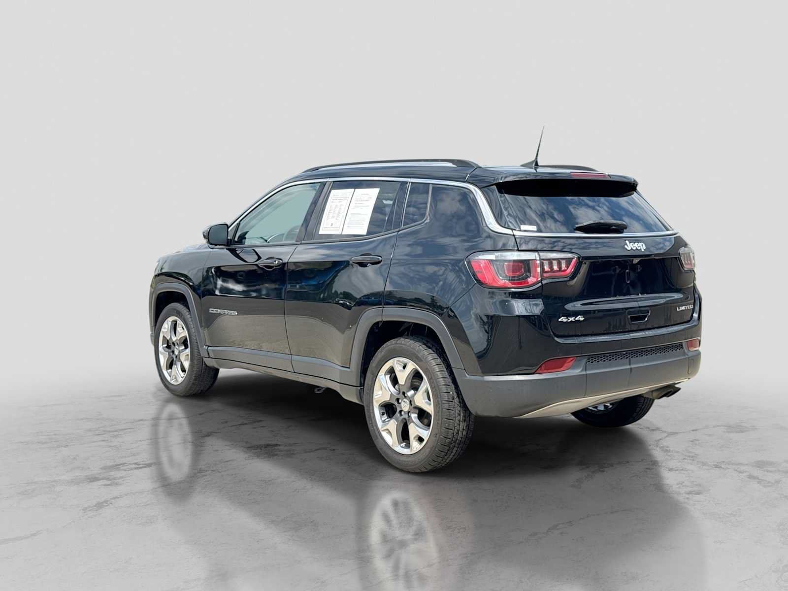 Used 2020 Jeep Compass Limited AWD/4WD image 3