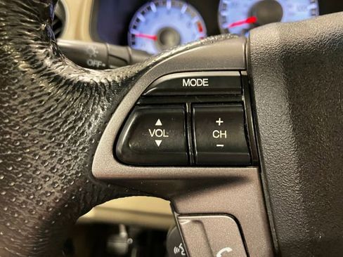 Used 2015 Honda Pilot Touring image 16