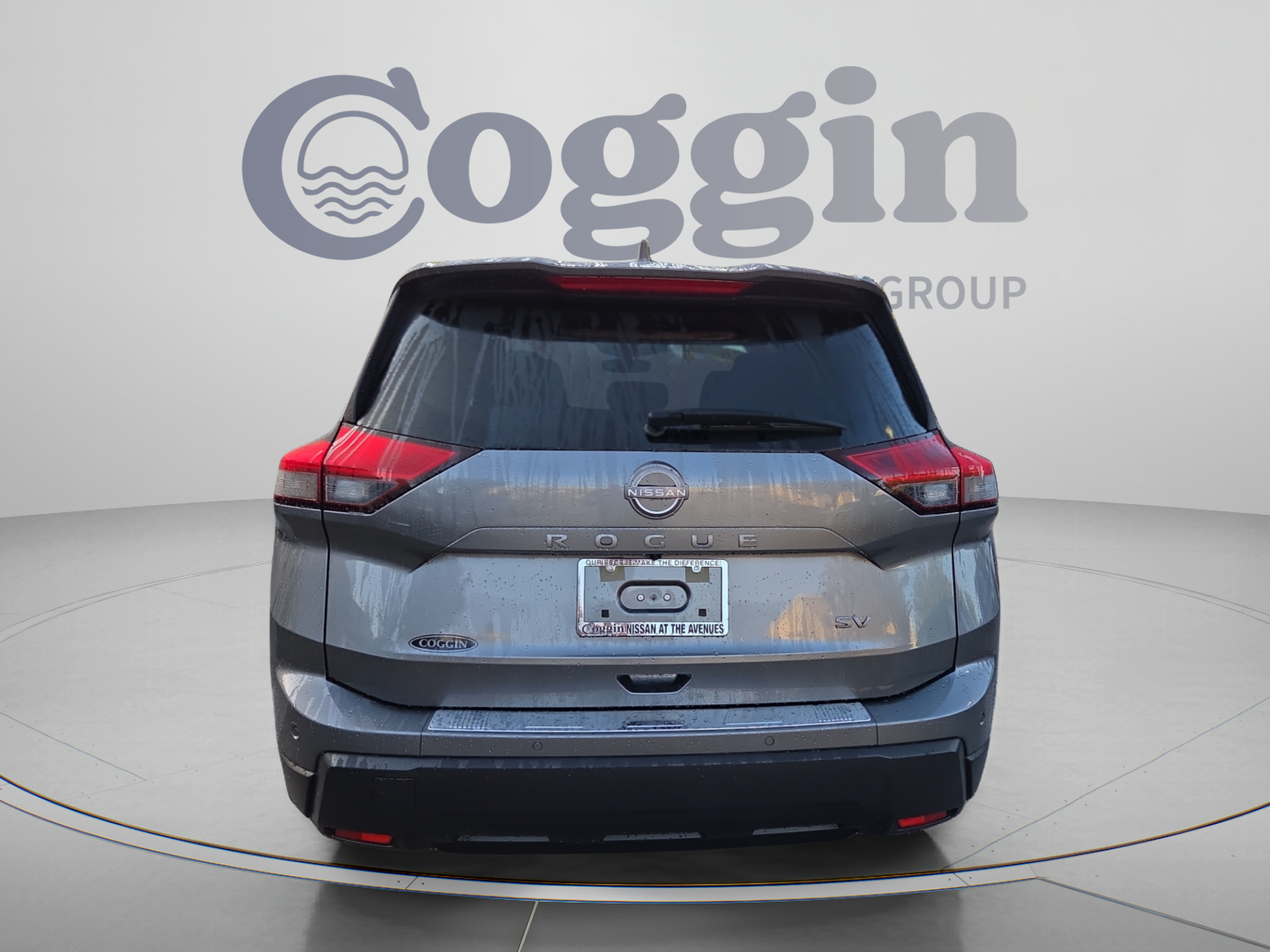 Used 2024 Nissan Rogue SV FWD image 4