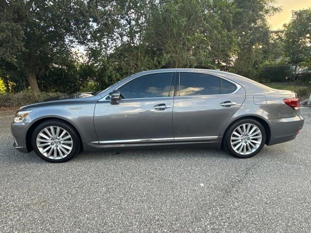 Used 2014 Lexus LS 460 w/ Comfort Package RWD image 2