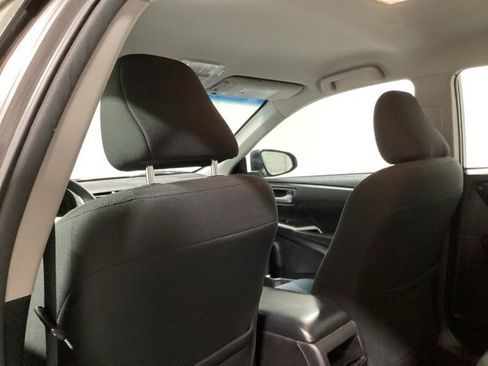 Used 2017 Toyota Camry XLE image 16