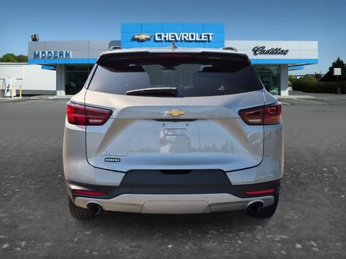 Certified 2024 Chevrolet Blazer LT w/ Convenience Package FWD image 4