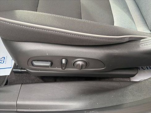 Used 2024 Chevrolet TrailBlazer LT w/ Convenience Package image 11