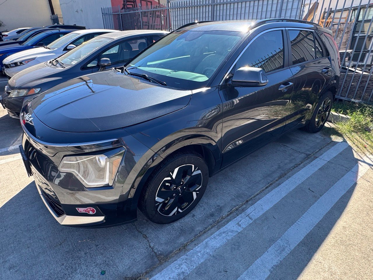 Certified 2023 Kia Niro Wind FWD image 2