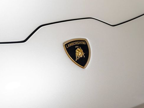 Used 2016 Lamborghini Huracan LP 610-4 AWD/4WD image 13