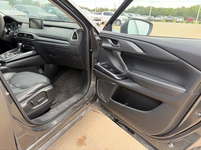 Used 2017 MAZDA CX-9 Touring AWD/4WD image 23