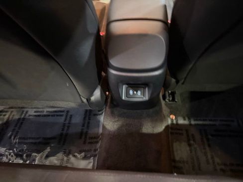 New 2025 Hyundai Elantra SEL image 29