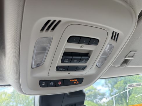Certified 2023 Buick Envision Avenir FWD image 23