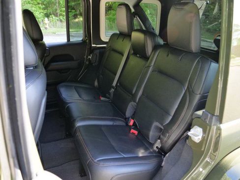 Used 2023 Jeep Wrangler Unlimited Rubicon 392 image 25