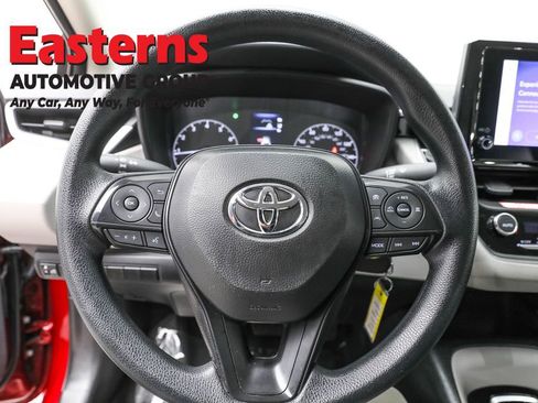 Used 2025 Toyota Corolla LE FWD image 10