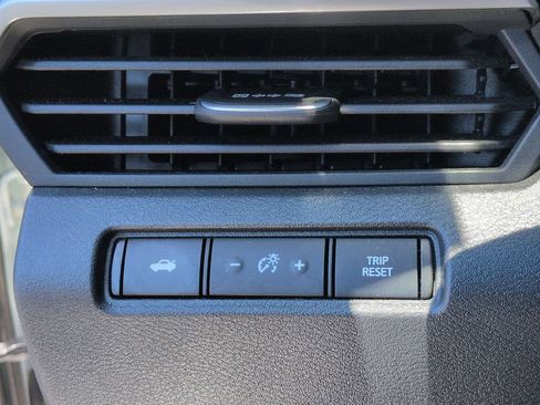 Used 2025 Nissan Altima 2.5 S FWD image 17