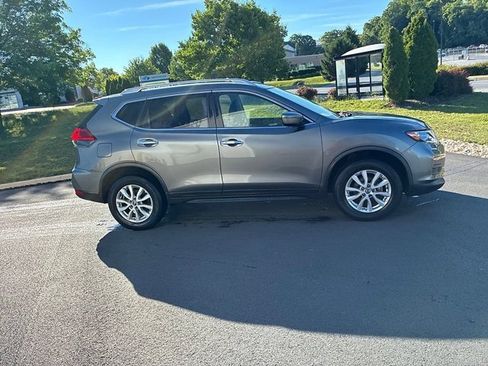 Used 2017 Nissan Rogue SV AWD/4WD image 5
