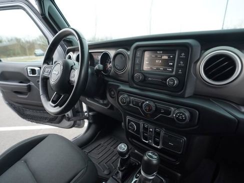 Used 2020 Jeep Wrangler Unlimited Sport S image 31