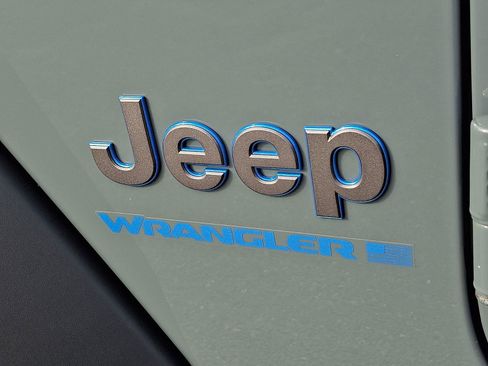 Used 2024 Jeep Wrangler Unlimited Rubicon 4xe w/ Technology Group image 35