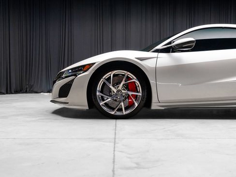 Used 2017 Acura NSX AWD/4WD image 25
