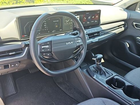 Used 2025 Kia K4 EX FWD image 15