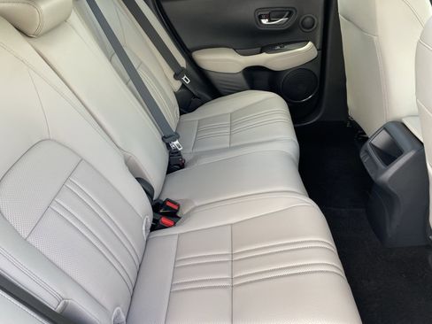 Used 2026 Honda HR-V EX-L image 11