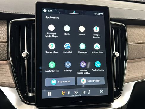 New 2026 Volvo XC90 T8 Plus image 17