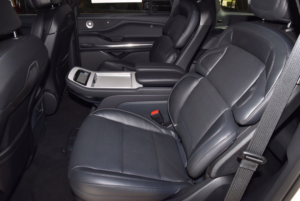 New 2027 Lincoln Navigator Reserve w/ Jet Appearance Package AWD/4WD image 14