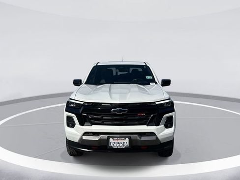 Used 2024 Chevrolet Colorado Z71 w/ Advanced Trailering Package AWD/4WD image 2