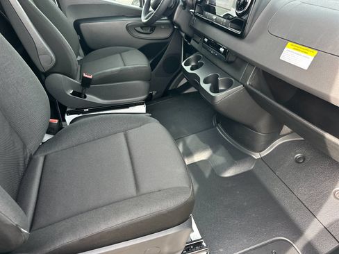 Used 2026 Mercedes-Benz Sprinter 2500 image 15