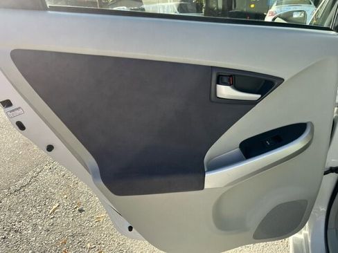 Used 2010 Toyota Prius Two image 12