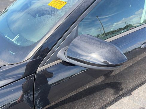 Used 2022 Hyundai Elantra SEL w/ Convenience Package FWD image 17
