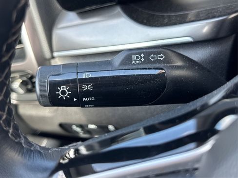 Used 2023 Kia Sorento S image 35