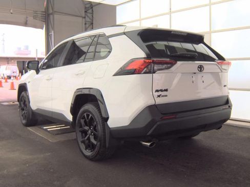 Used 2024 Toyota RAV4 XLE w/ Convenience Package FWD image 9
