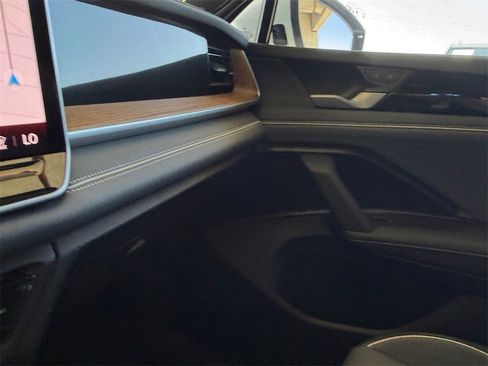 New 2026 Volkswagen Tiguan SEL R-Line image 25